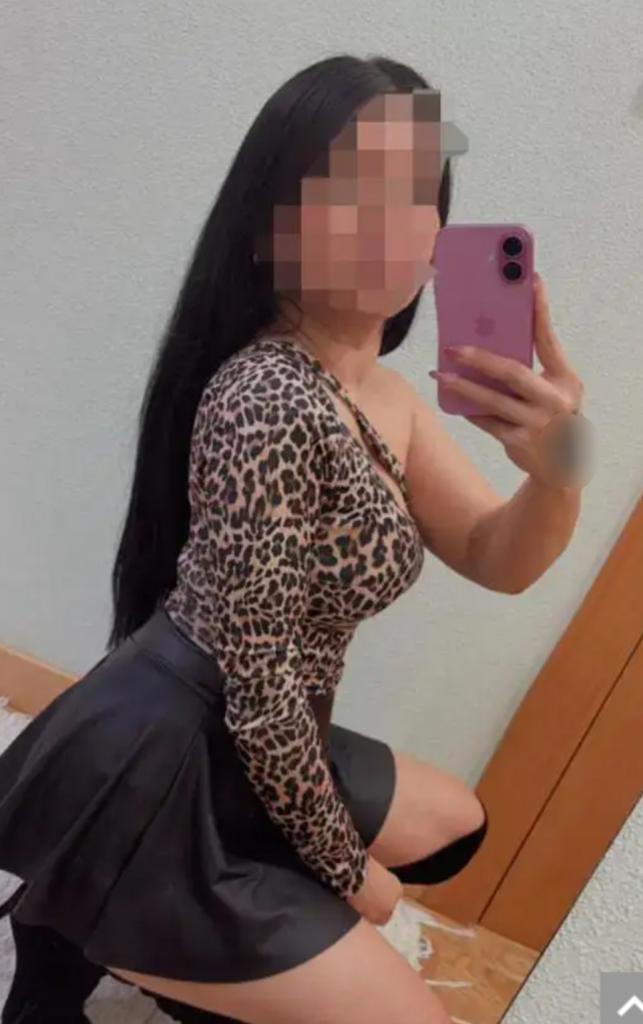 Chica busca chico en Almería: 