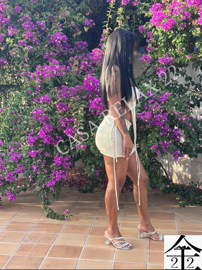 Chica busca chico en Granada: Chica busca chico