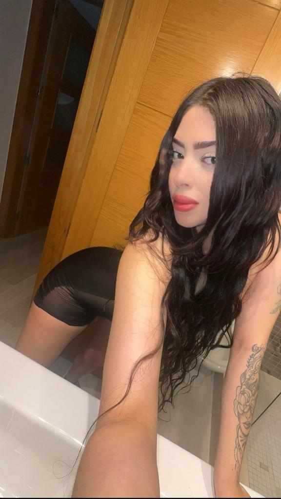 Chica busca chico en Ibiza: 