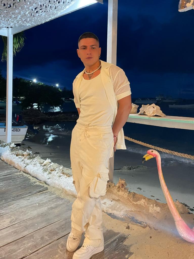 623121043: Chico busca chica en Murcia