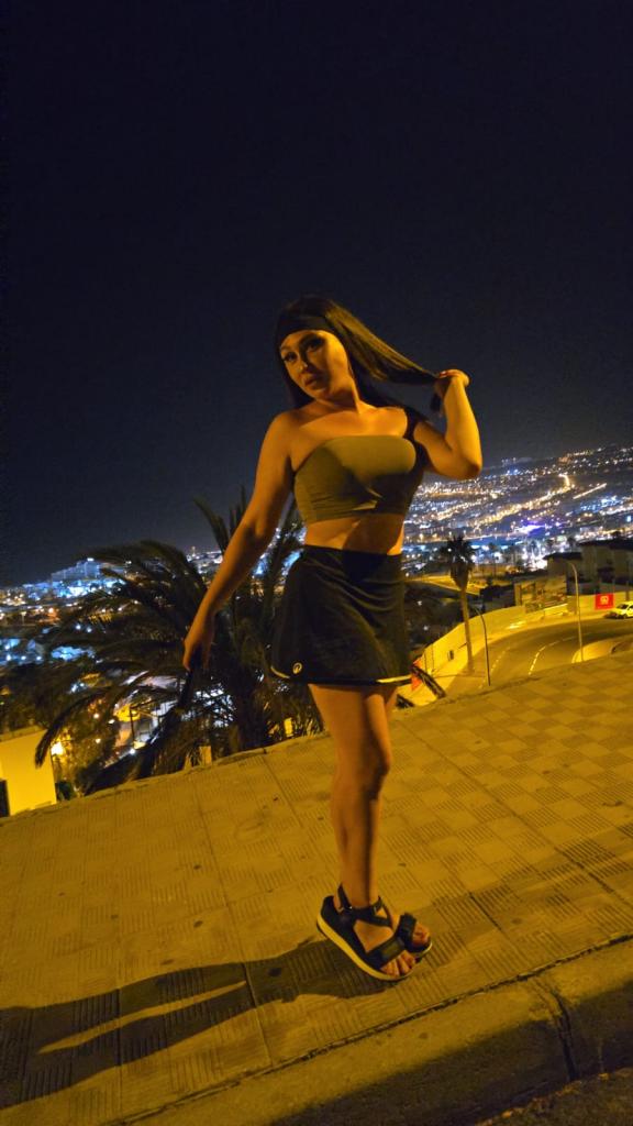 Chica busca chico en Tenerife: 
