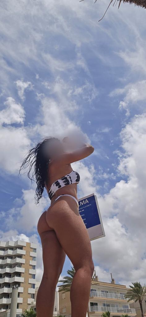Chica busca chico en Alicante: Chica busca chico