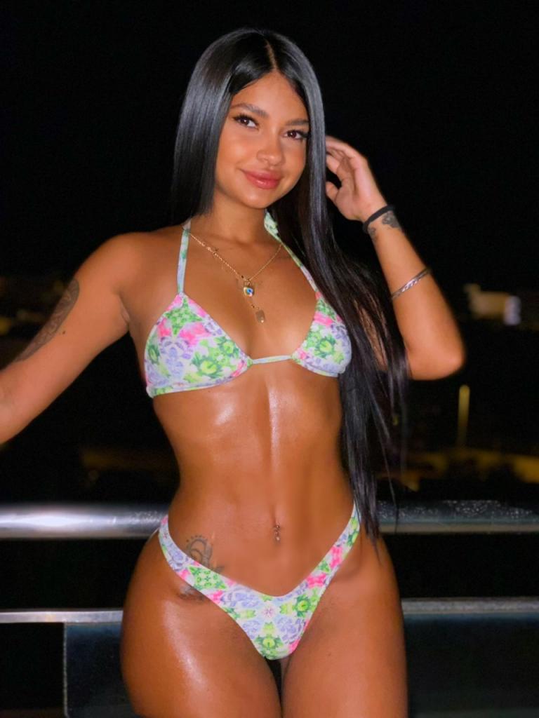 Chica busca chico en Ibiza: 