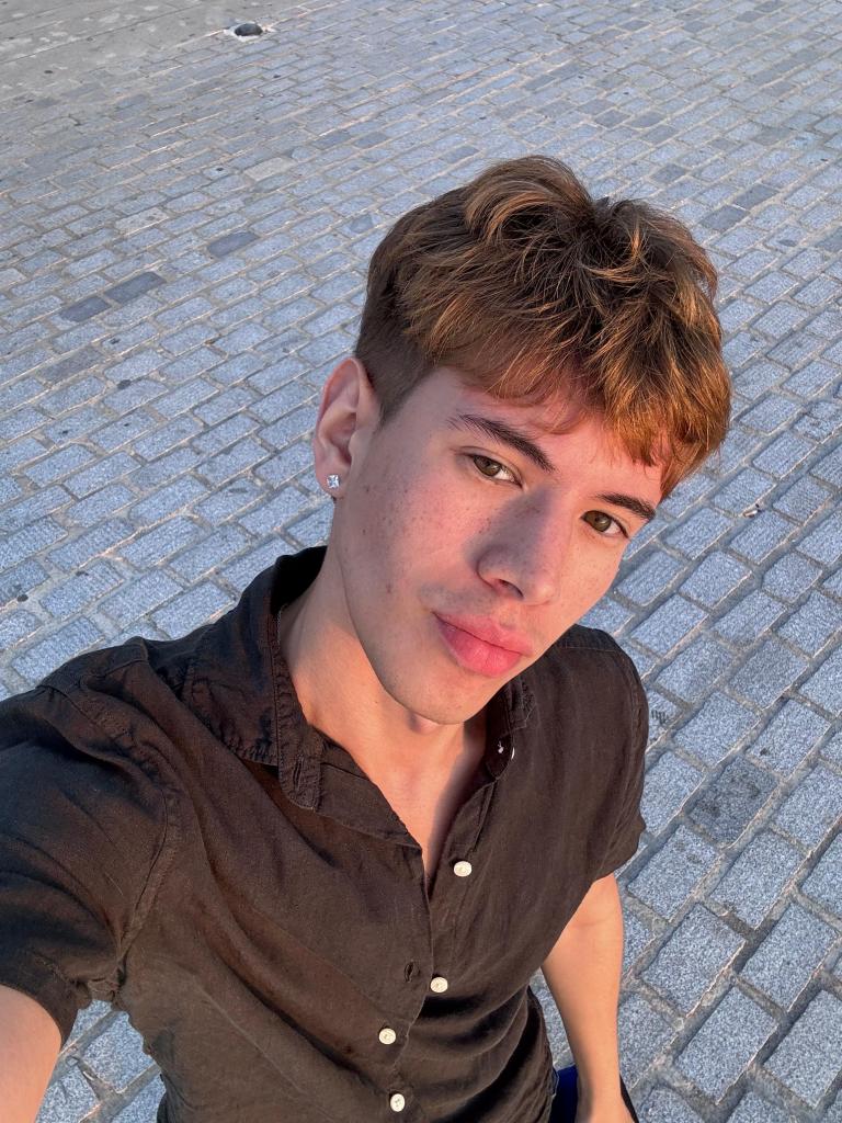 Chico busca chica en Cádiz: 