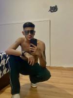 617658902: Chico busca chica en Madrid