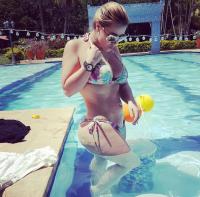 642990819: Chica busca chico en Cantabria