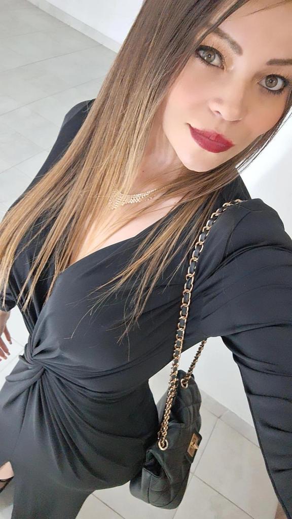 Chica busca chico en Menorca: 