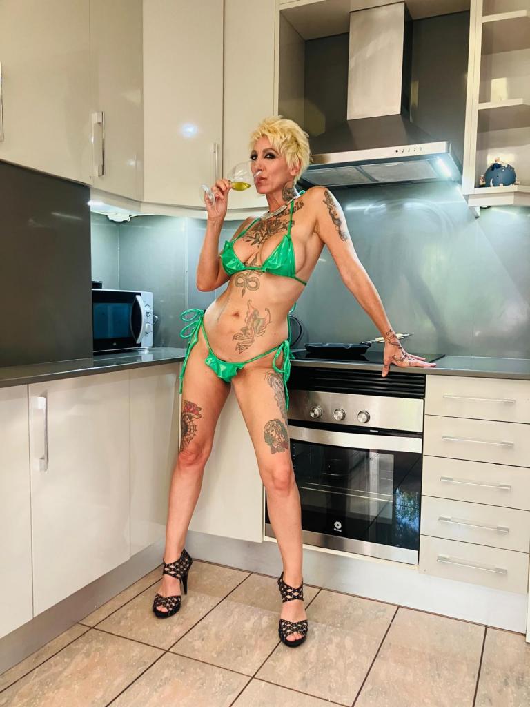 Chica busca chico en Lérida: 
