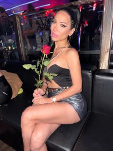 671430136: Transexual en Valencia