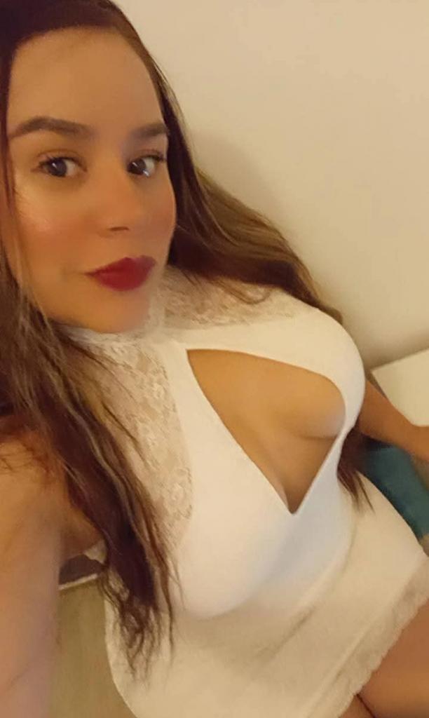 742033701: Chica busca chico en Huelva