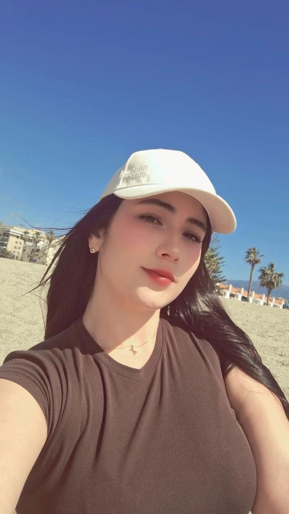 613936906: Chica busca chico en Almería