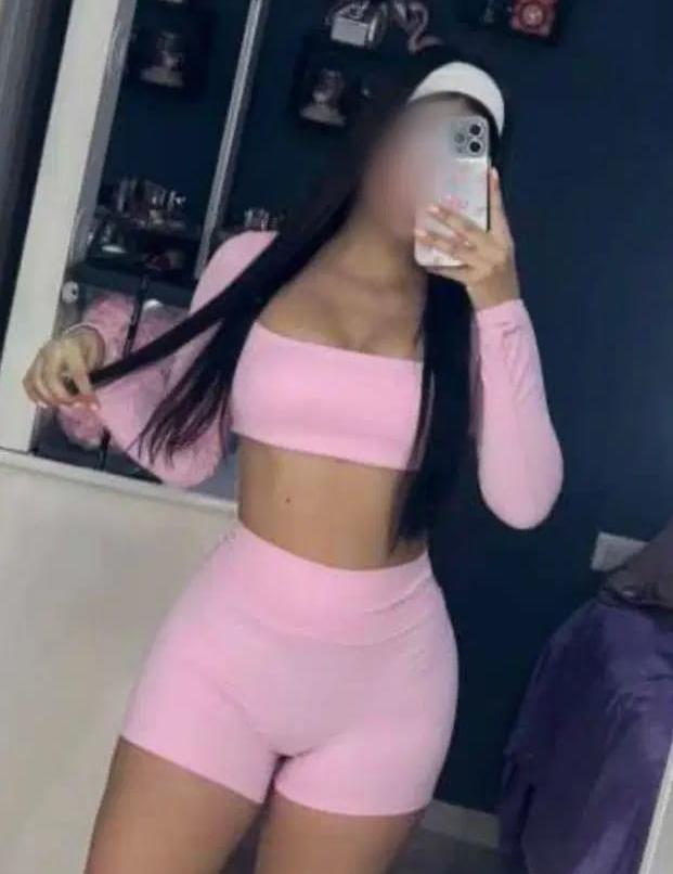 Chica busca chico en Almería: 