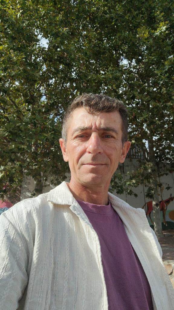 Chico busca chica en Ávila: 