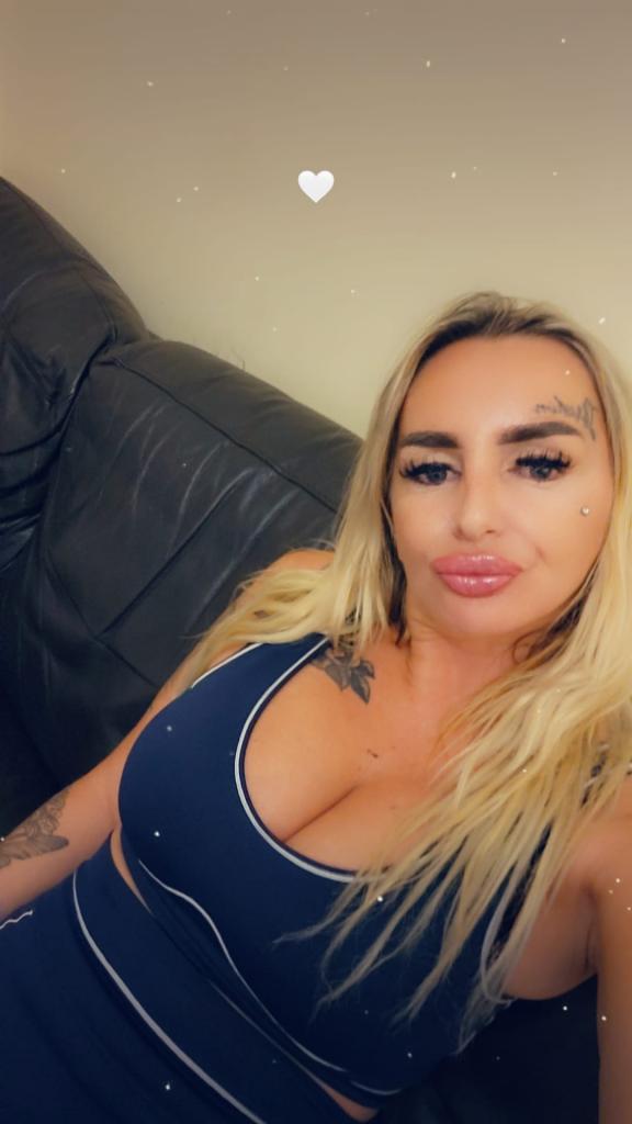 661466874: Chica busca chico en Cádiz