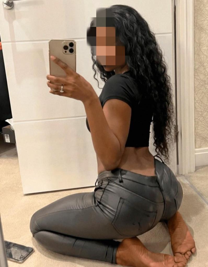 Chica busca chico en Lugo: 