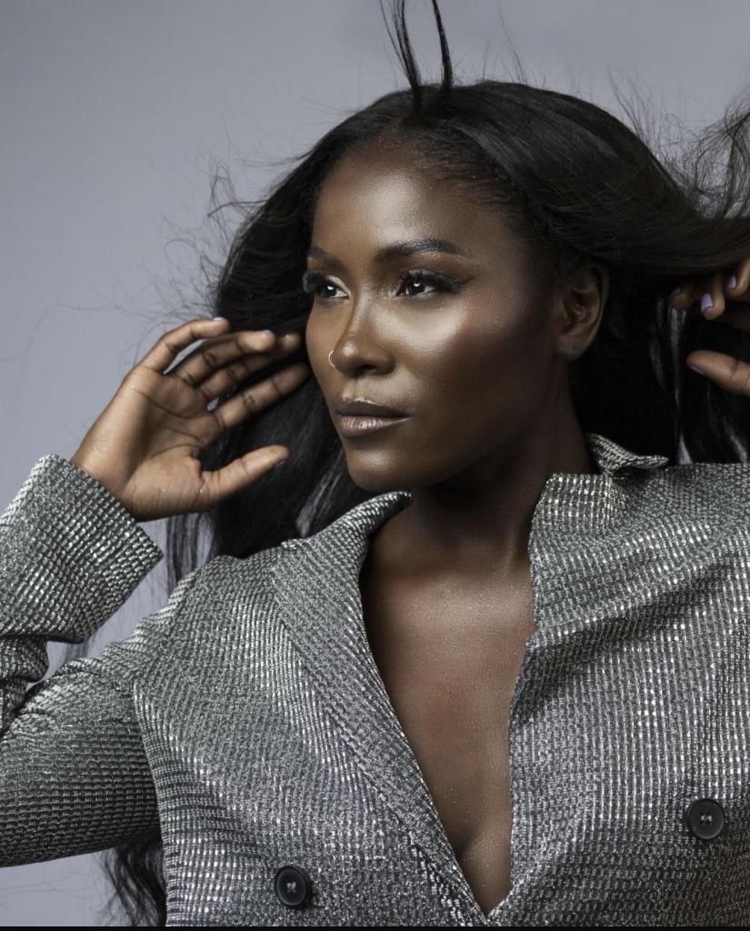 613702889: Chica busca chico en Málaga