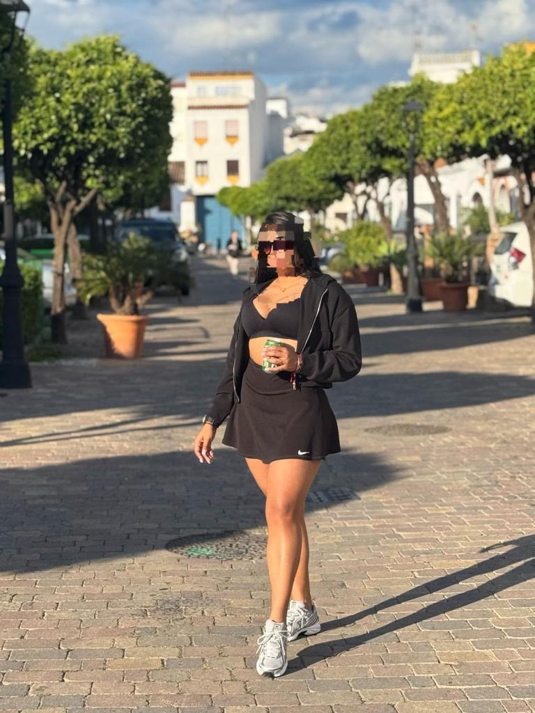 613779095: Chica busca chico en Madrid