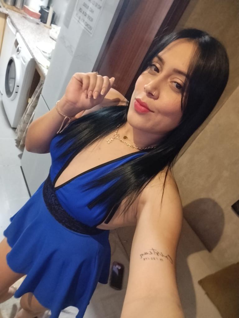 615508454: Chica busca chico en Barcelona