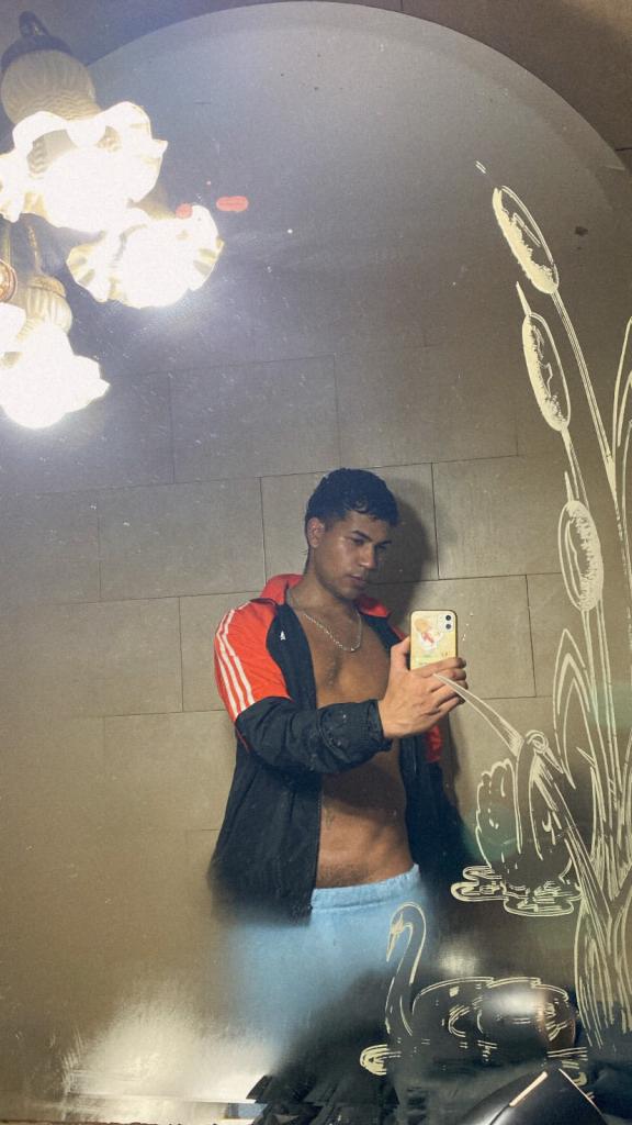 Chico busca chica en Cádiz: 