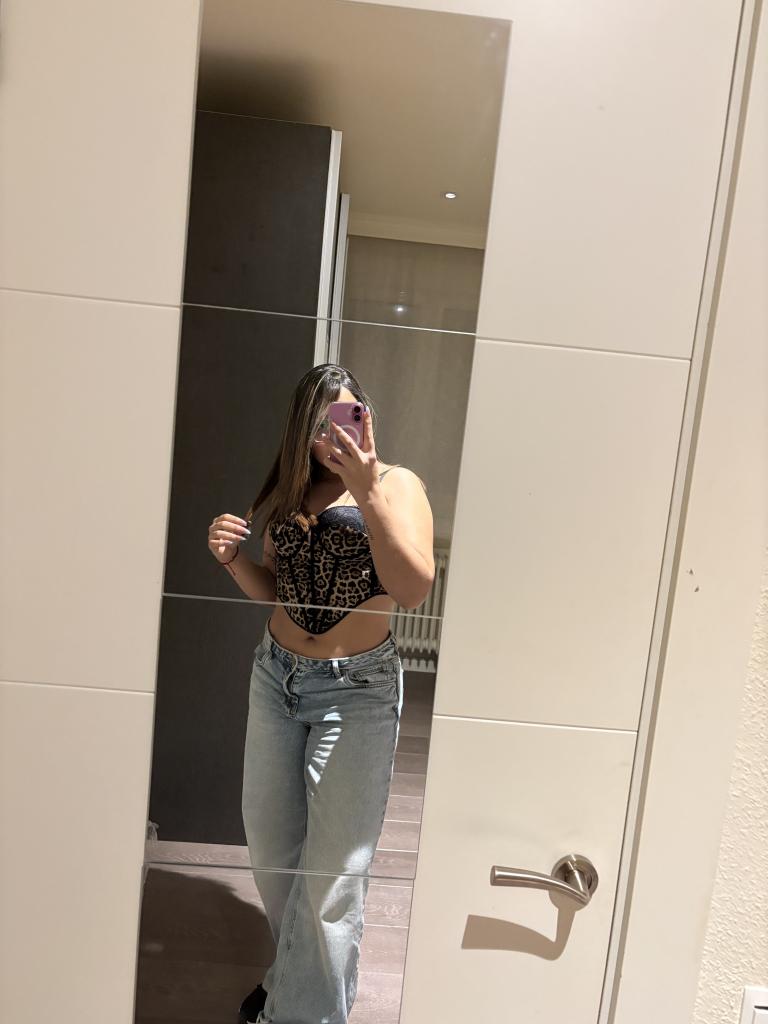 624943087: Chica busca chico en Navarra