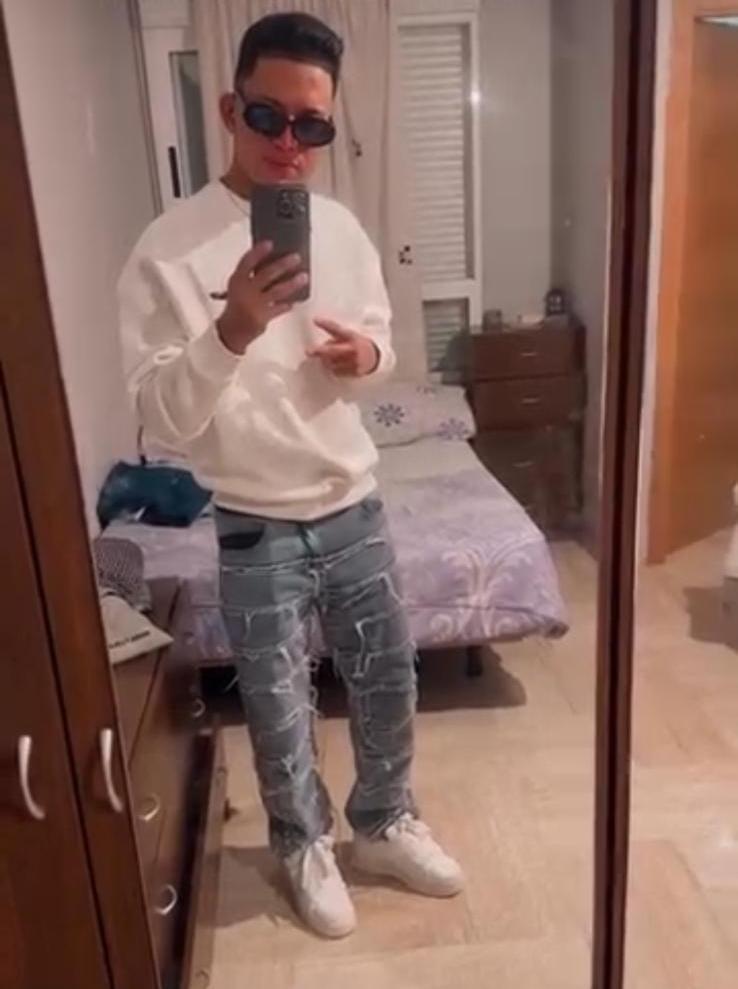 Chica busca chico en Cádiz: 