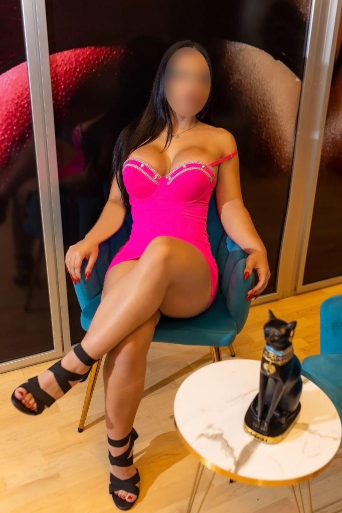 Chica busca chico en Sevilla: 