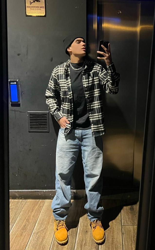 610922803: Chico busca chica en Barcelona