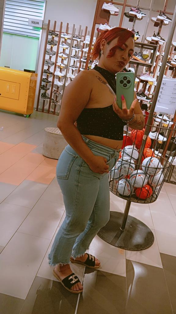 Chica busca chico en Huelva: 