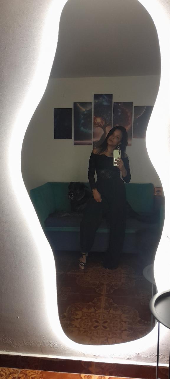 Chica busca chico en Almería: 