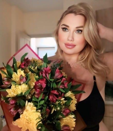 697933315: Chica busca chico en Barcelona