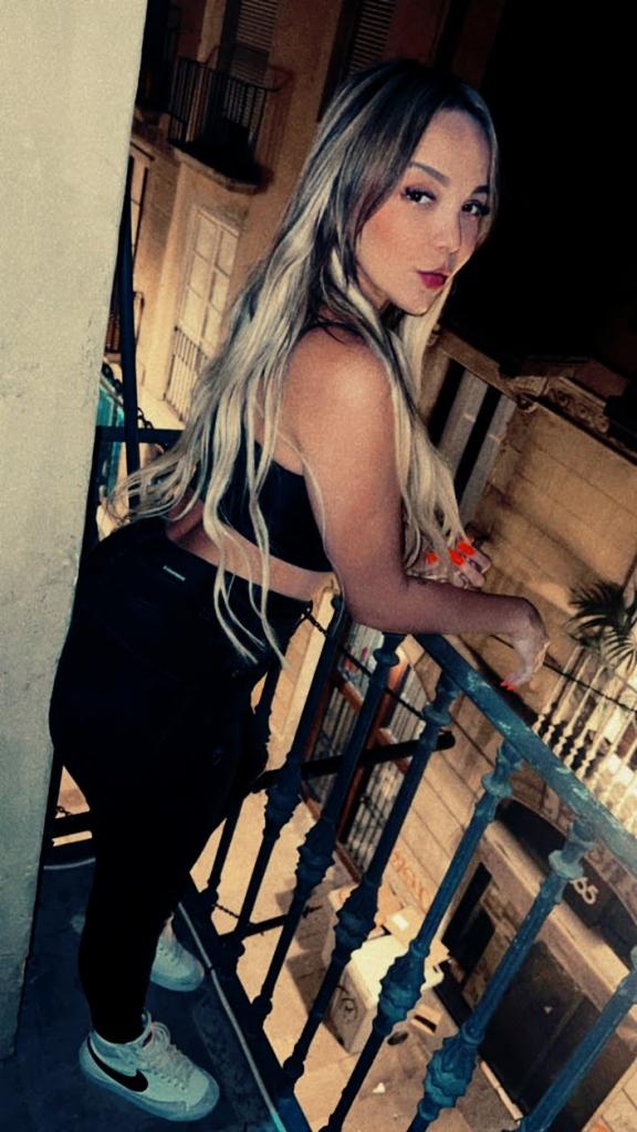 Chica busca chico en Barcelona: 