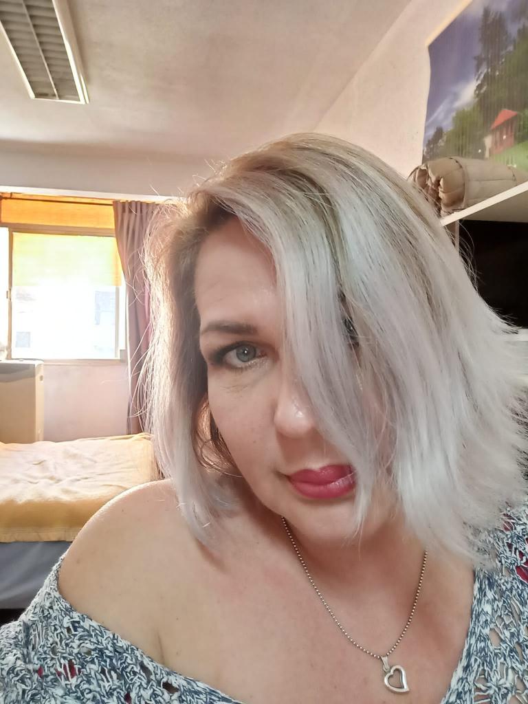 644524035: Chica busca chico en Murcia