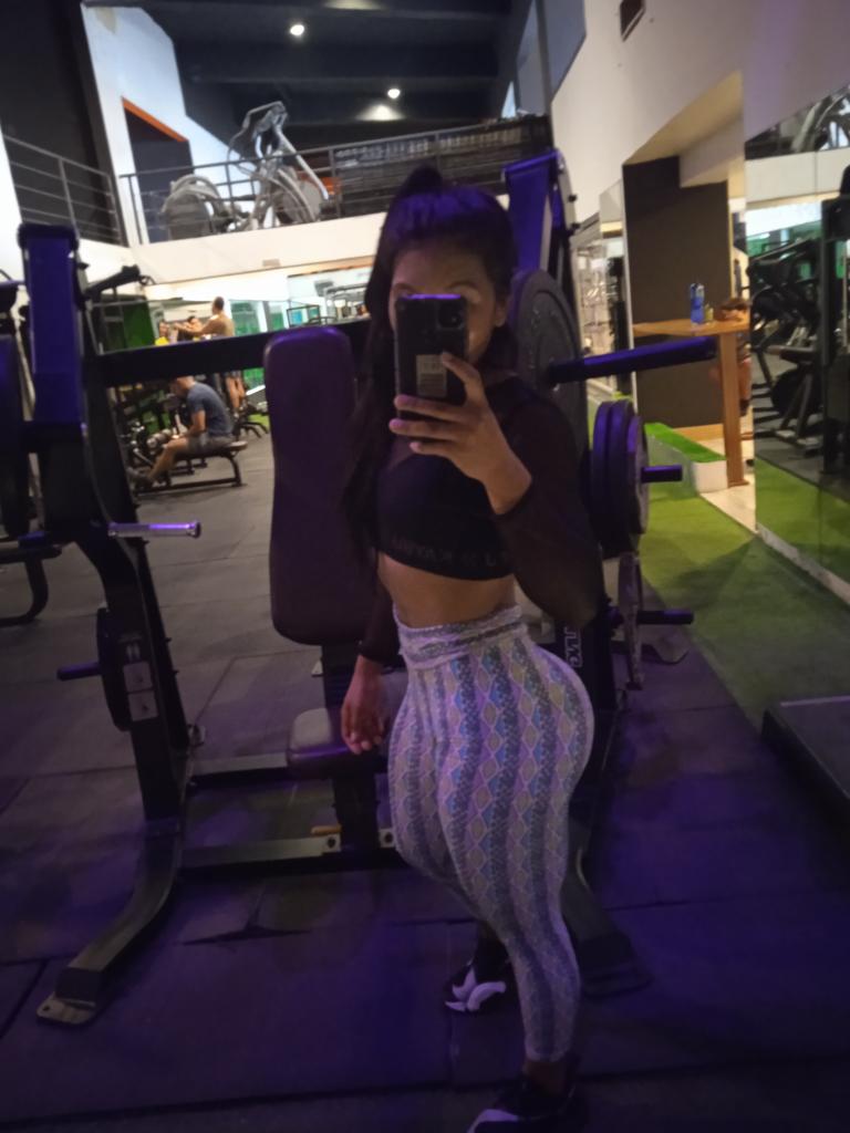 Chica busca chico en Granada: 