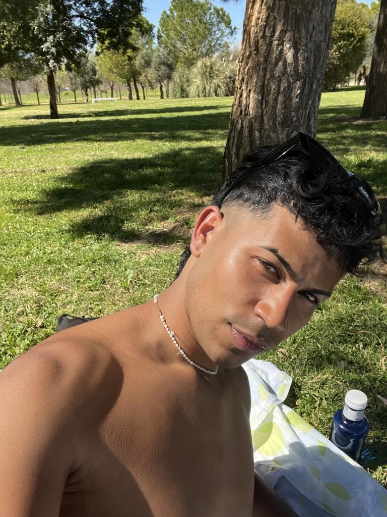 Chico busca chica en Cádiz: 