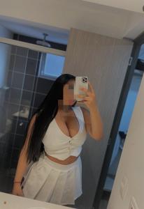 607302854: Chica busca chico en Murcia