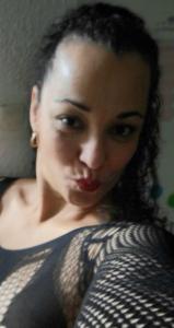 667605351: Chica busca chico en Valencia