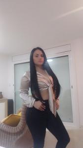 607148327: Chica busca chico en Gerona