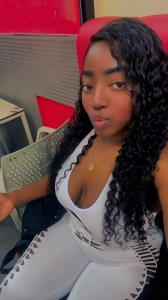 670339991: Chica busca chico en Barcelona