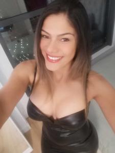 611166244: Chica busca chico en Madrid