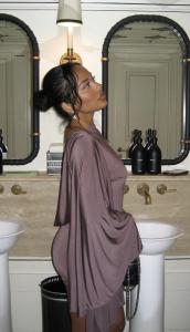 747860564: Chica busca chico en Madrid