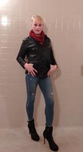 666913401: Chica busca chico en Barcelona