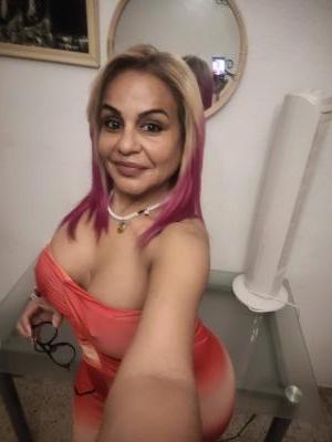 624596483: Chica busca chico en Tenerife