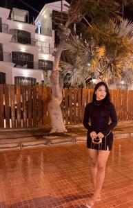 612409664: Chica busca chico en Ibiza