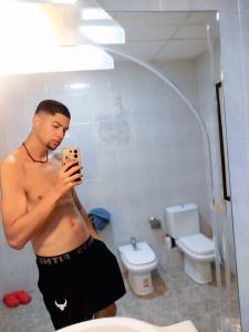 630124943: Chico busca chica en Madrid