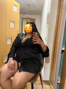 663069700: Chica busca chico en Málaga