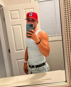 643707252: Chico busca chica en Cádiz