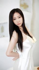 692079336: Chica busca chico en Barcelona