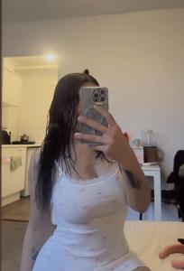 607380489: Chica busca chico en Alicante