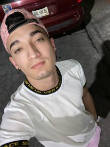 667795050: Chico busca chica en Cádiz