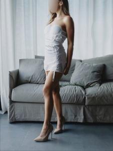 631210843: Chica busca chico en Madrid